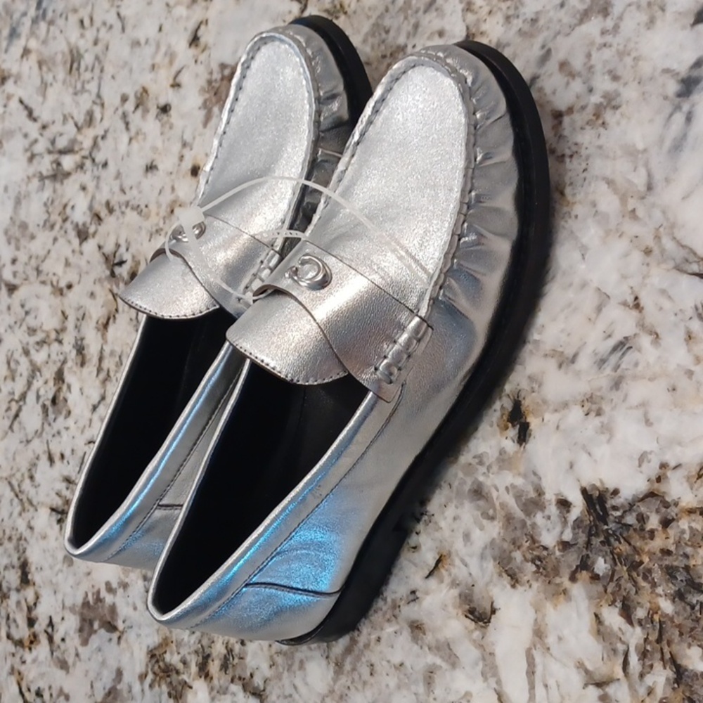NEW Coach Jolene Silver Metallic Leather Slip On Loafer Size 6.5B - Picture 10 of 16